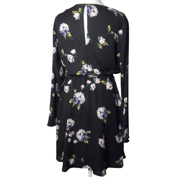 Nordstrom Lush Elly Floral Blue Hydrangea True Wrap Mini Dress Size Large NWT - Picture 5 of 12